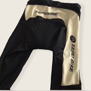 NWT Zero Bike Padded Cyclist Pants. Size Medium
